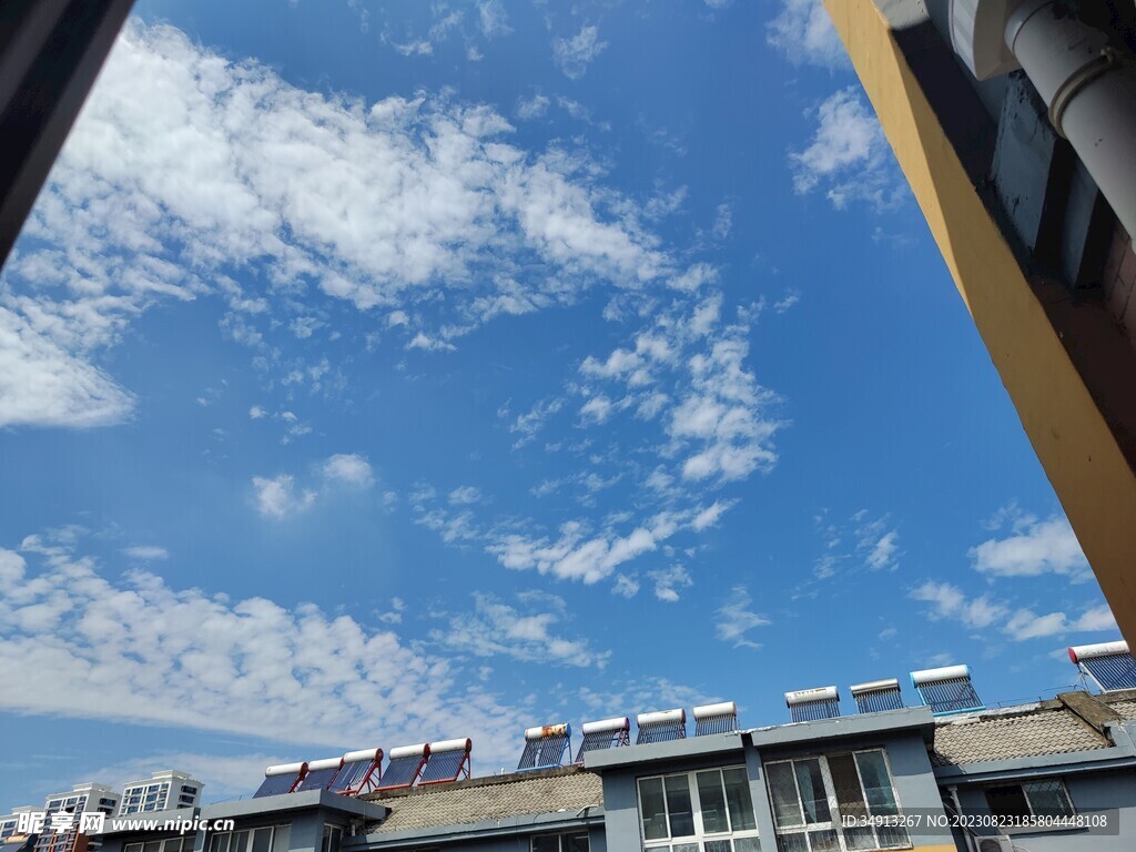 仰望天空