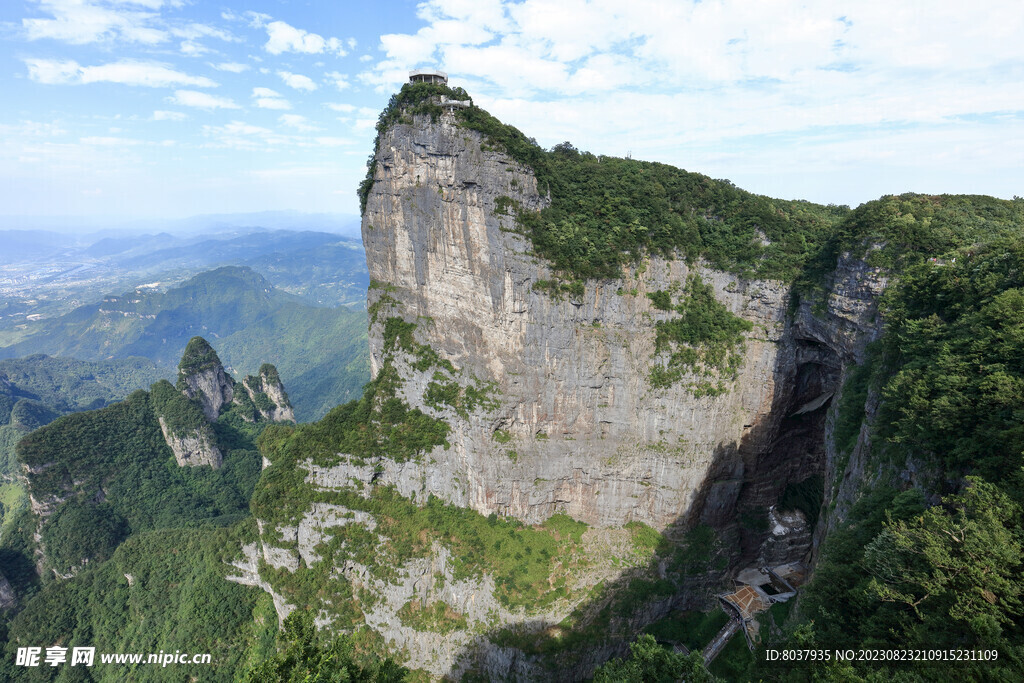 天门山国家森林公园      