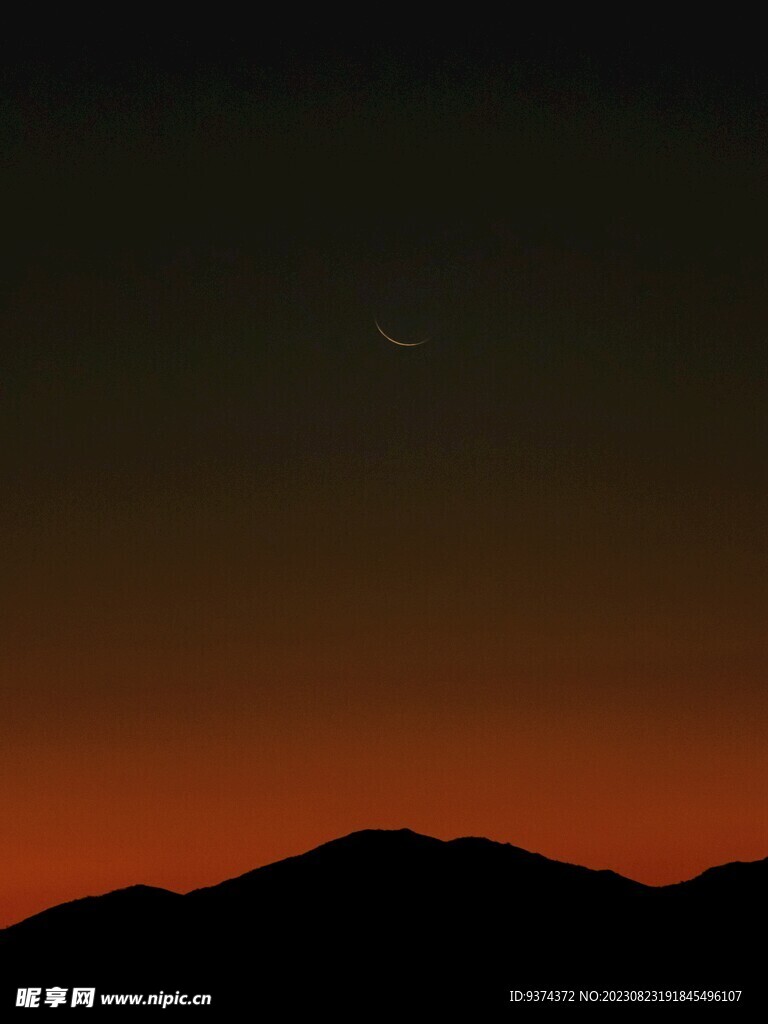 山峰夜晚