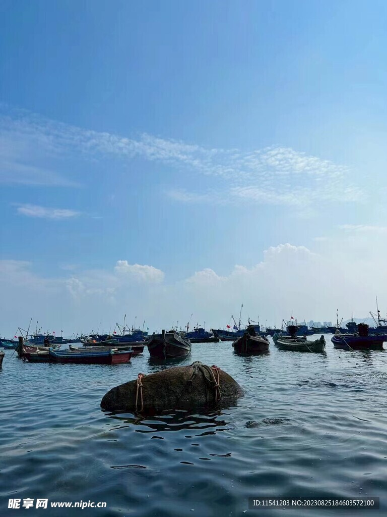 风景船只摄影图