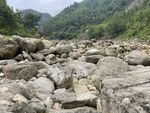 山谷干枯的河床