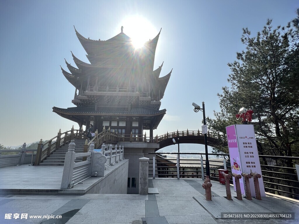 义乌鸡鸣山公园古建