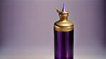 产品，全身的，尖嘴瓶，盖子是尖嘴的圆锥形的，瓶身是圆肩下面是圆柱体，盖子是金色的，瓶身是紫色的