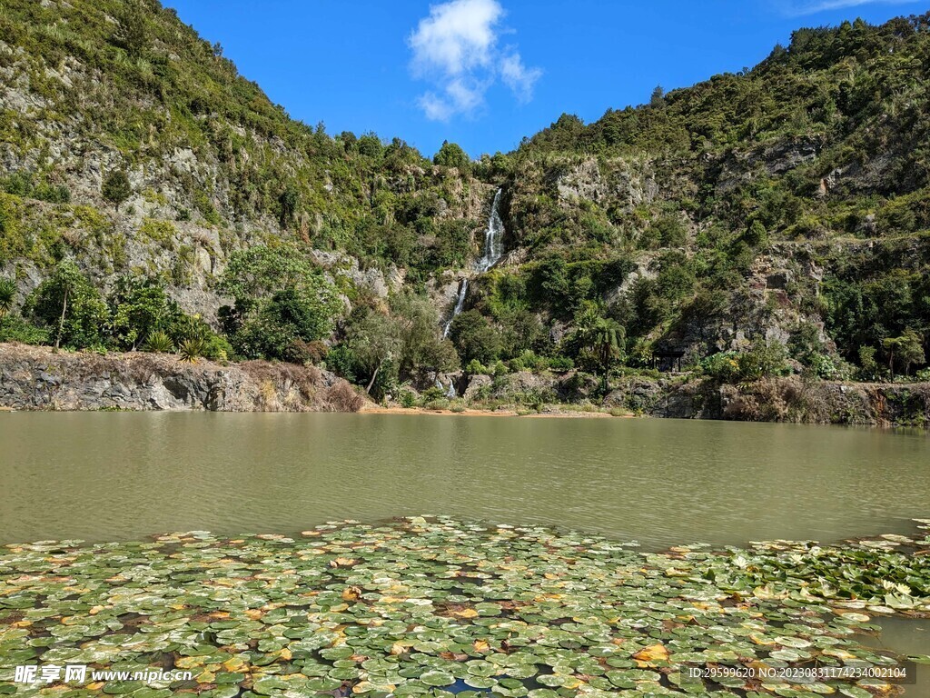 湖泊