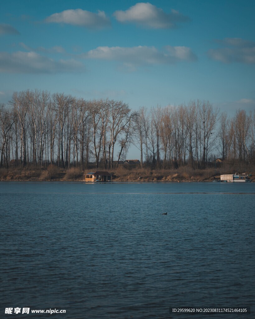 湖泊