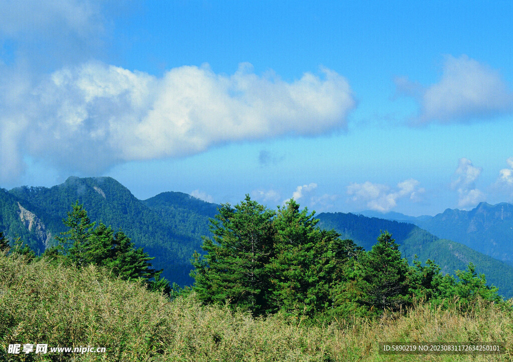 蓝天远山