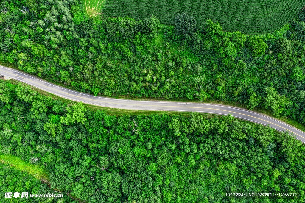 山区公路航拍