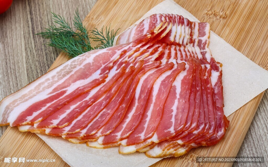 雪花牛肉摆盘图片