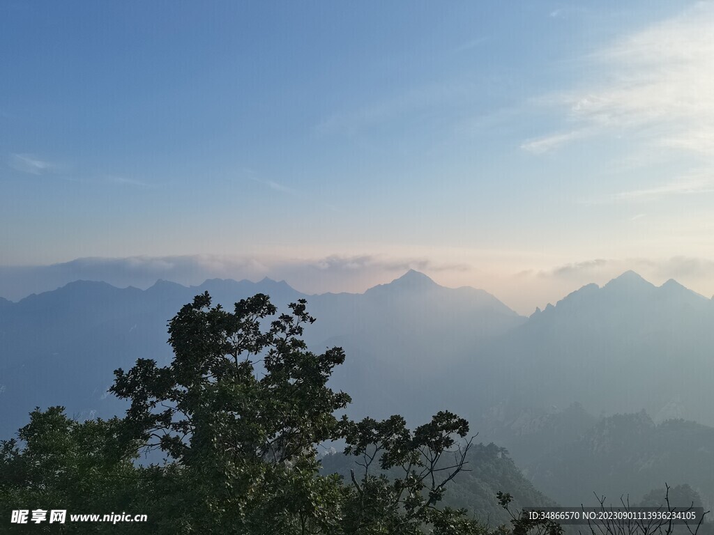 群山之巅