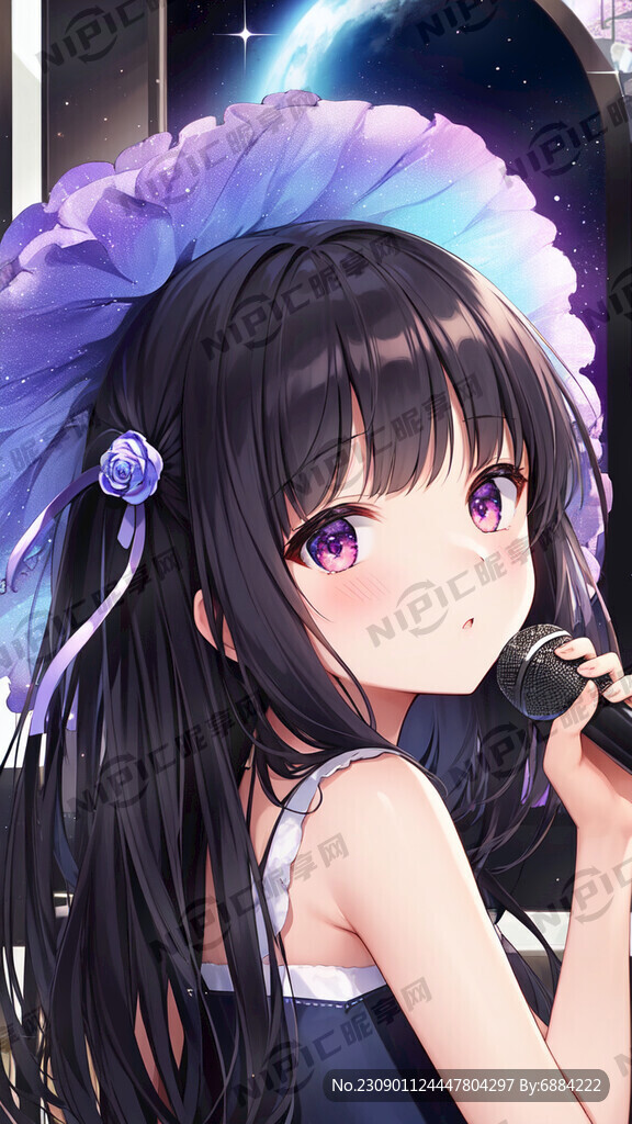 脱口秀女孩拿着话筒在演播室里女