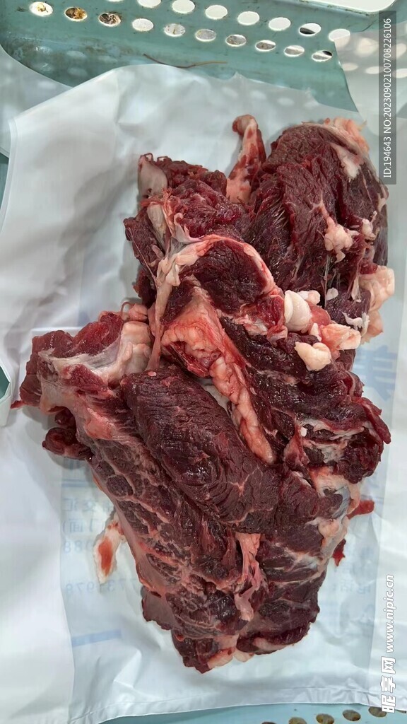 新鲜牛肉 