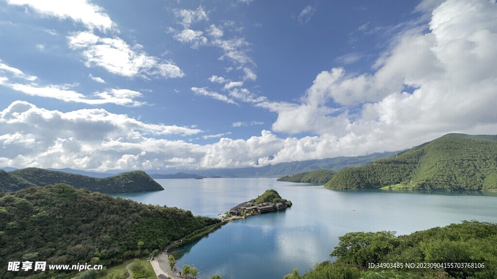 泸沽湖