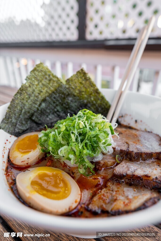 鸡蛋牛肉面