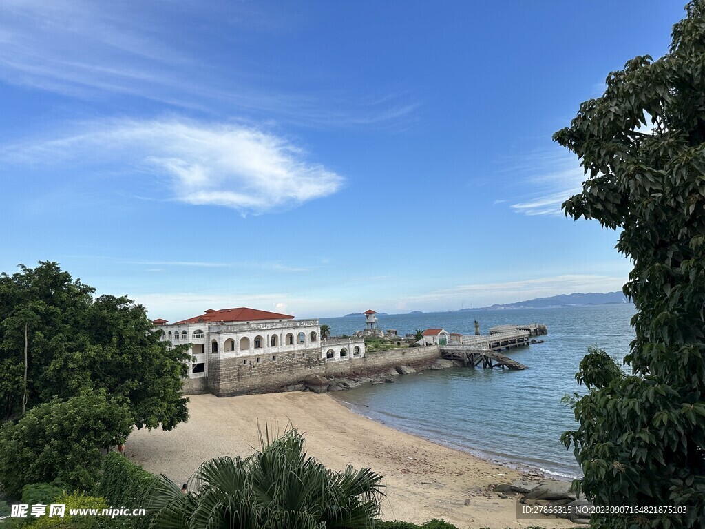别墅靠大海
