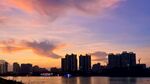 晚霞夜幕下的滨江城市