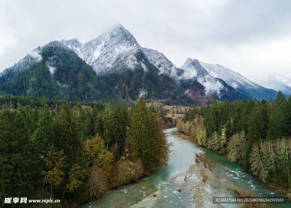 山林河流风景