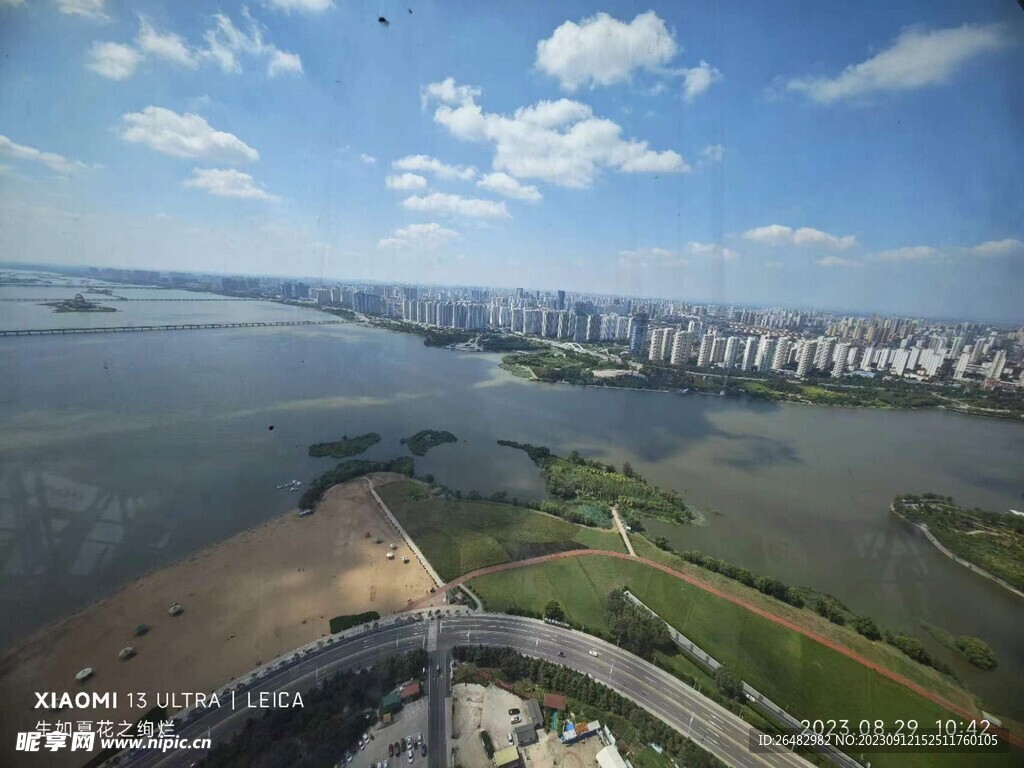 河流