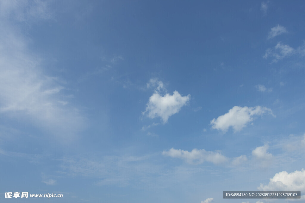天空中的白云