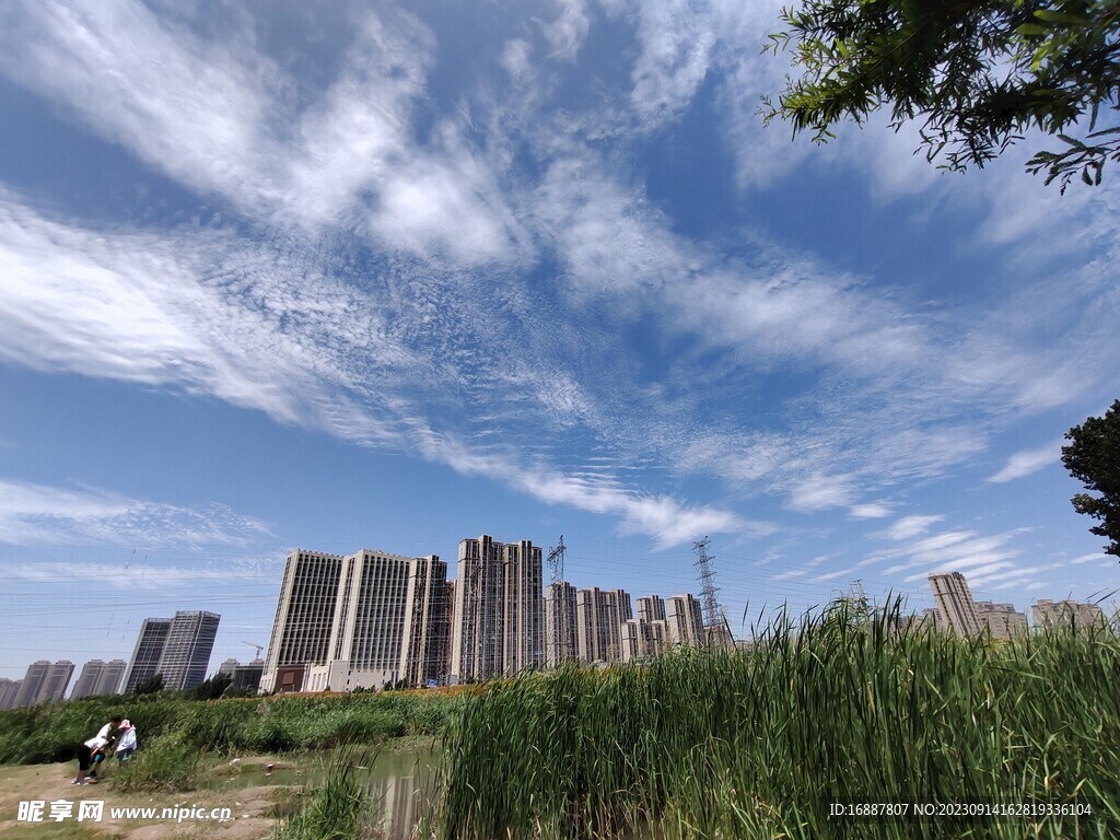 蓝天白云