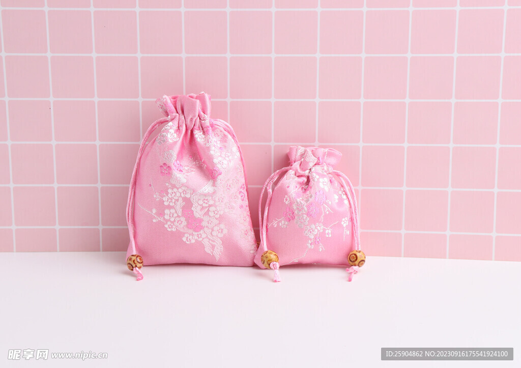 粉色梅花袋