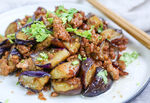 肉沫茄子摄影图