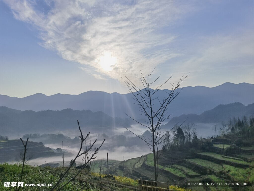 乡村晨曦美景