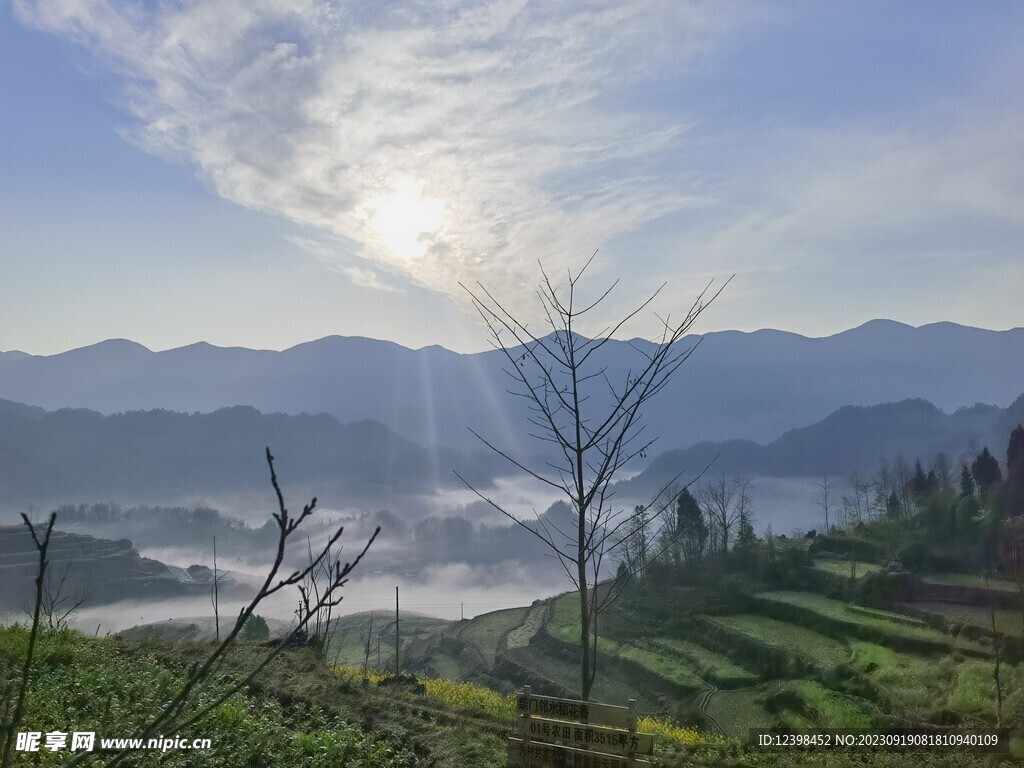 乡村晨曦美景