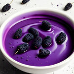 紫色的浓浆装在碗里，被投入的桑葚溅起，浓浆要有细碎的颗粒感，纯白摄影图