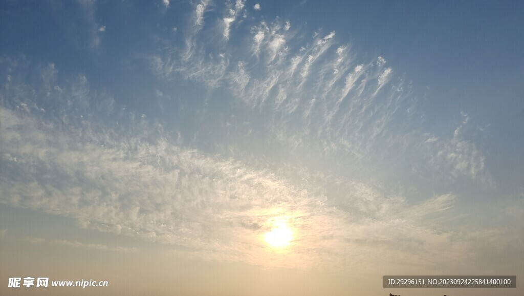 天空云霞