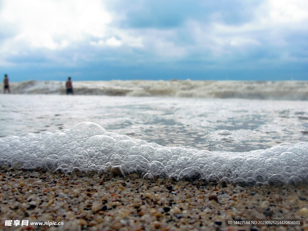 海浪泡沫