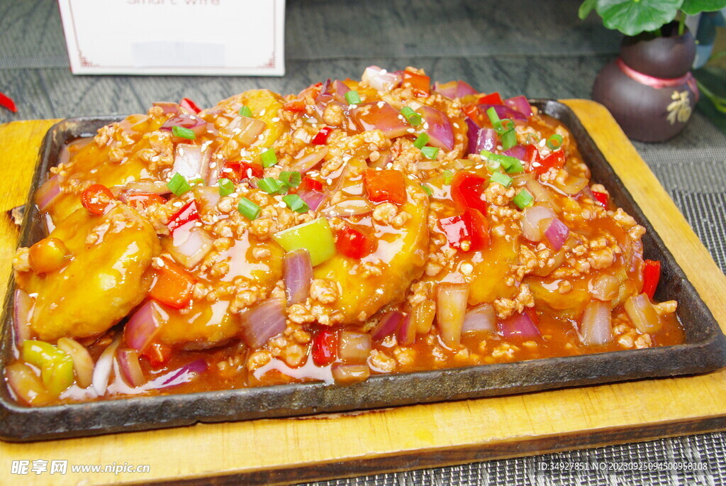黑椒肉沫烧藕盒