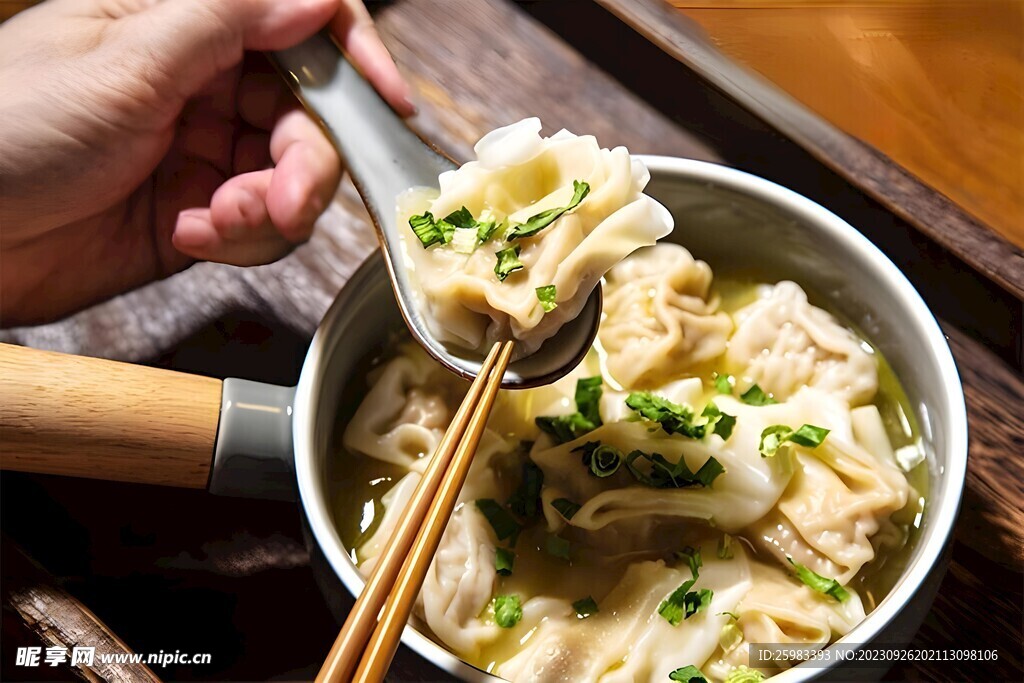 鸡汤小馄饨