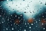 下雨天玻璃