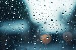 下雨天玻璃