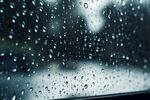 下雨天玻璃