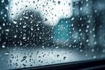 下雨天玻璃