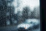 下雨天玻璃