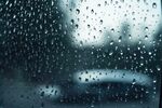 下雨天玻璃