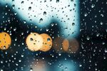 下雨天玻璃