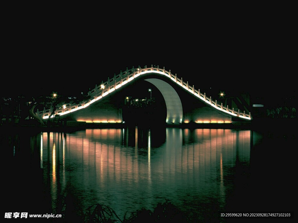 桥梁夜景
