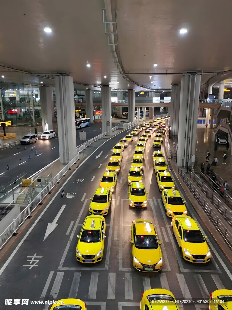 轿车
