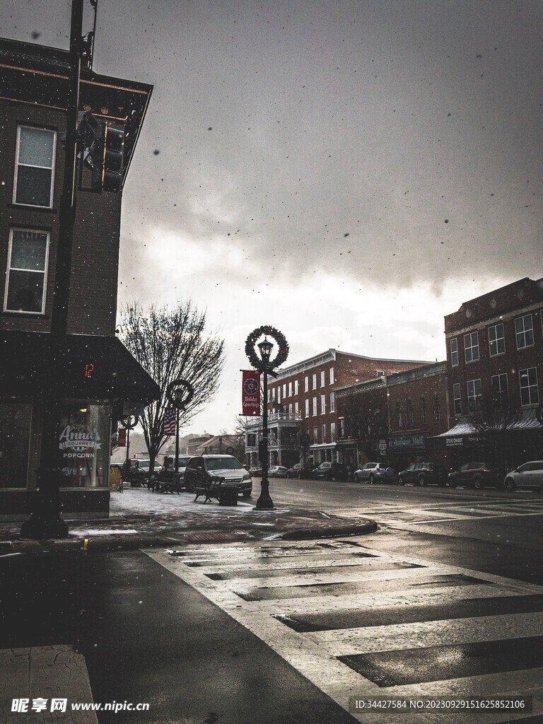 下雪的街景