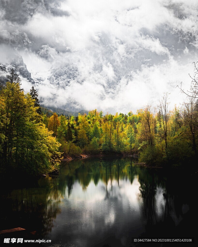 山水湖景