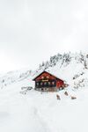 雪山上的房子