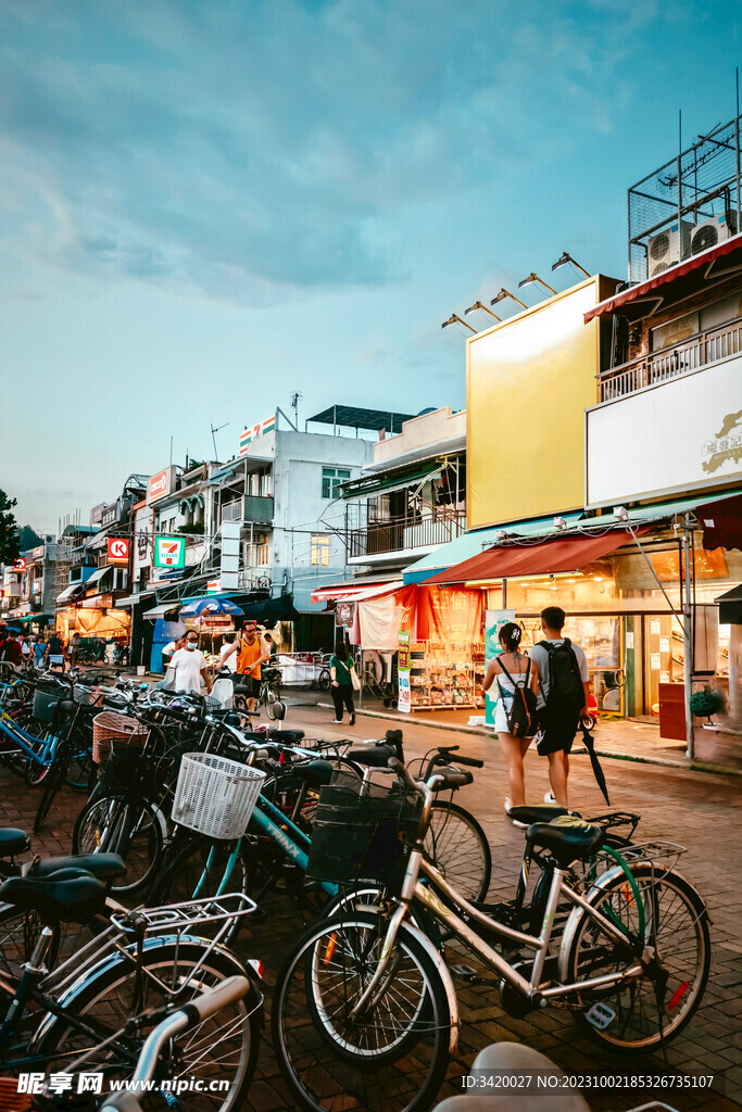 繁闹街市