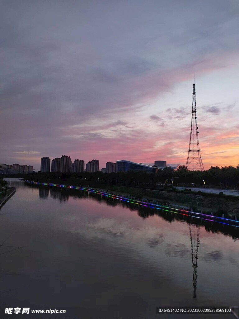 河边落日