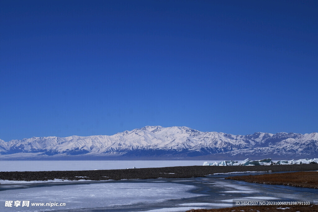 冬天的冰山背景