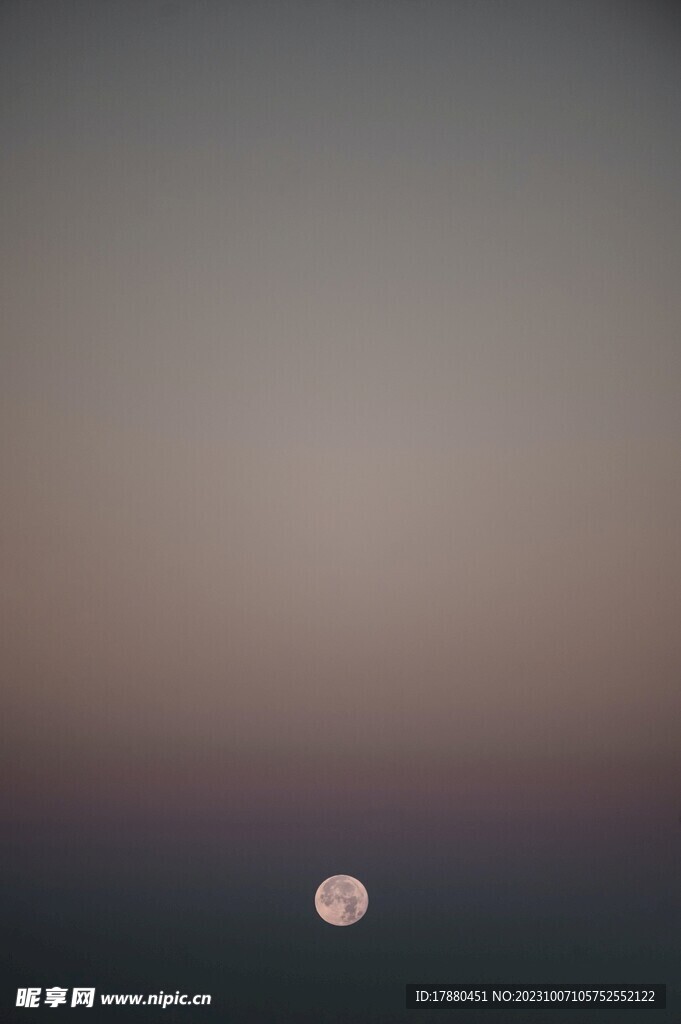 月亮