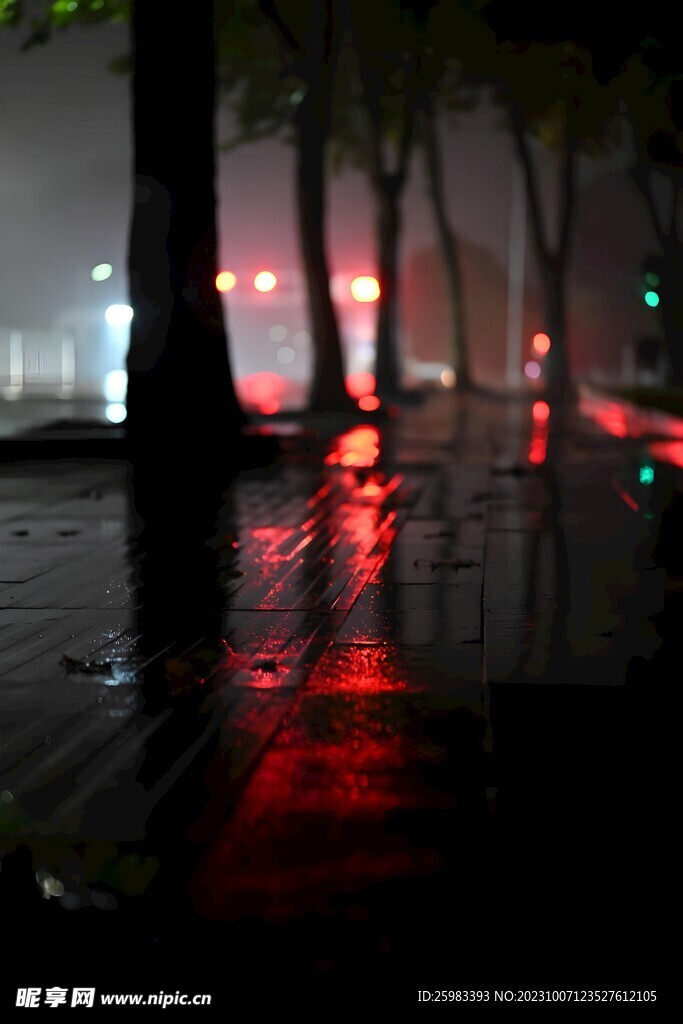 雨中的城市