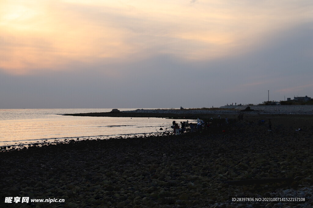 夕阳海滩